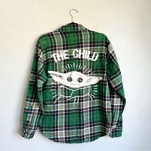 Star Wars The Child Grogu Green‎ Plaid Flannel Button-Down Large EUC Disney